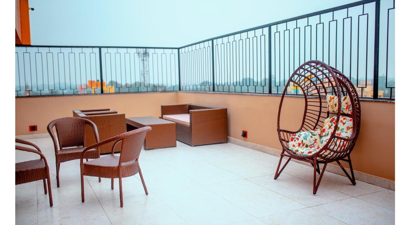 Hotel Dc Star Тарапит Экстерьер фото